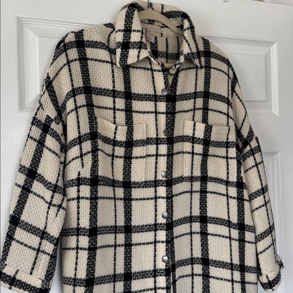 H&M Oversized Lightweight Plaid Button-Up Shirt Jacket -Shacket  - Size 2/Small - Picture 2 of 8